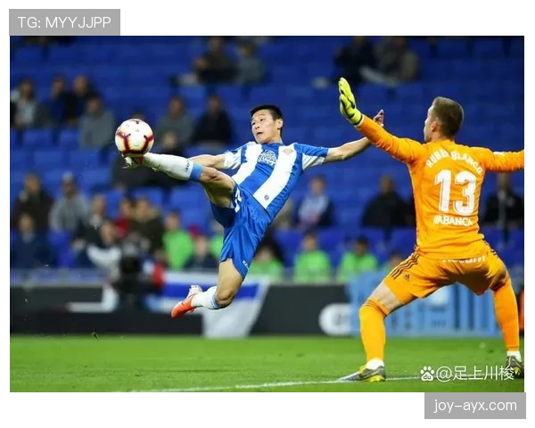 足坛新势力崛起：年轻球员引领赛场风潮