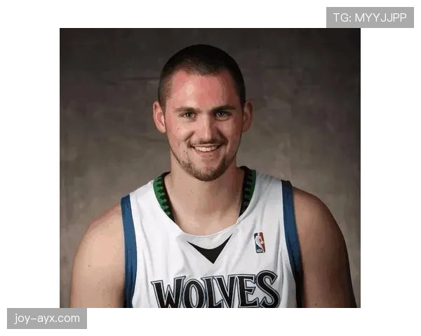 戴维斯蜕变为全能战士，比赛风格全面进化彰显强大竞争力