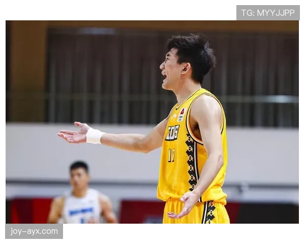 孙铭徽训练完直接拎着爱马仕去接娃,这生活节奏谁跟得上 孙铭徽训练完直接拎着爱马仕去接娃,这生活节奏谁跟得上