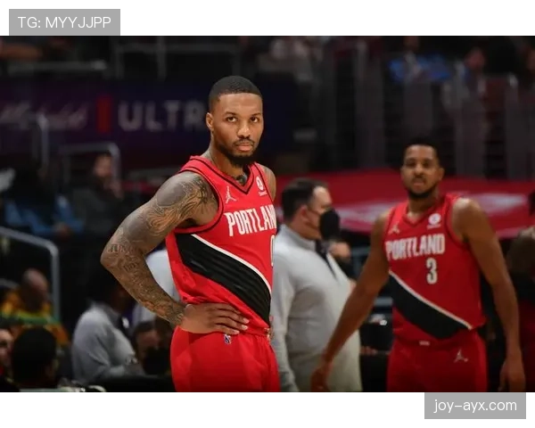 利拉德挡拆拉开空间助开拓者提升关键时刻得分效率