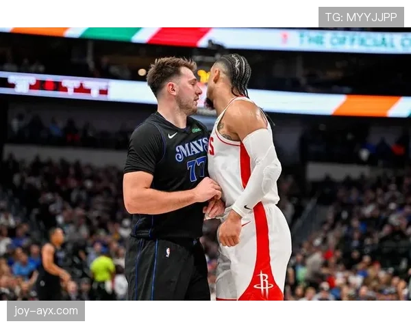 范迪克随便一条街拍，我的工资像零头